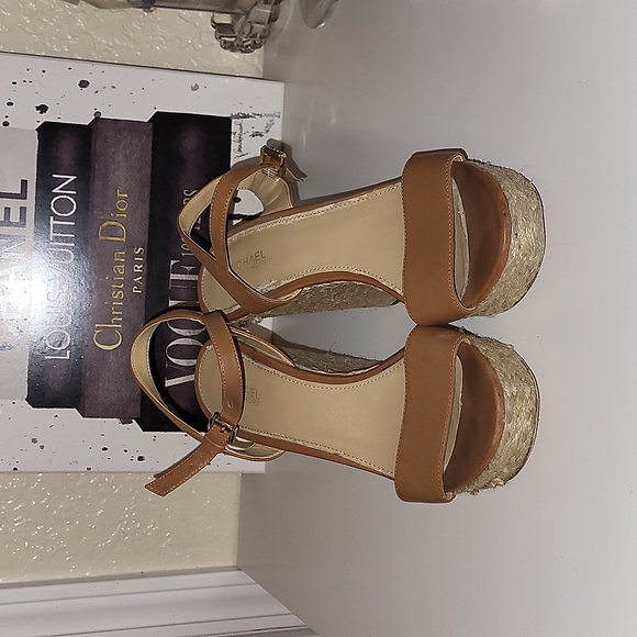 Womens MICHAEL Michael Kors Holly Wedge Platform Sandals  EUC Michael Kors Jill small logo Wedge and leather in Acorn, size 7.5